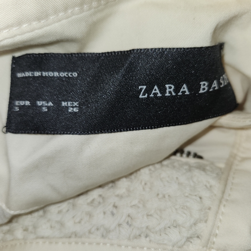 Cream white vest in Small - Picture 12 of 12
